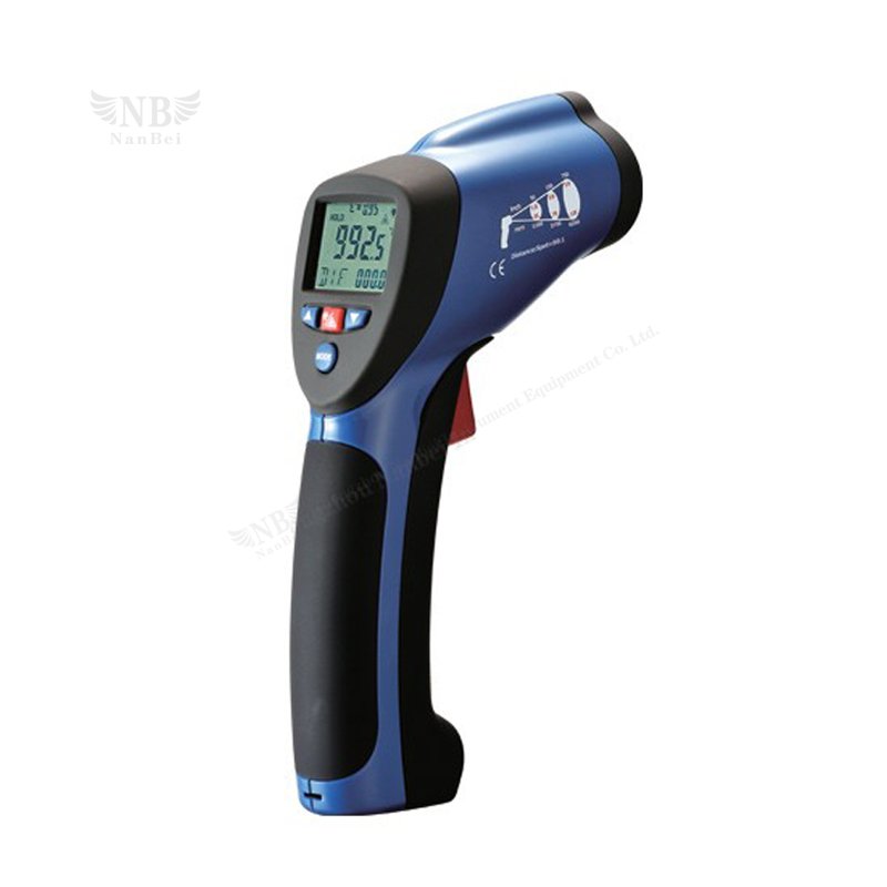 Termometro a infrarossi professionale DT-8862B/8863B