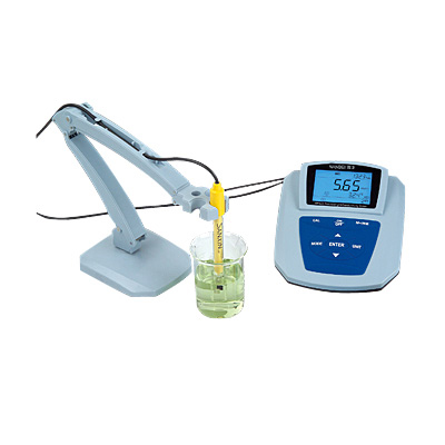 Medidor de pH/condutividade de precisão MP522
